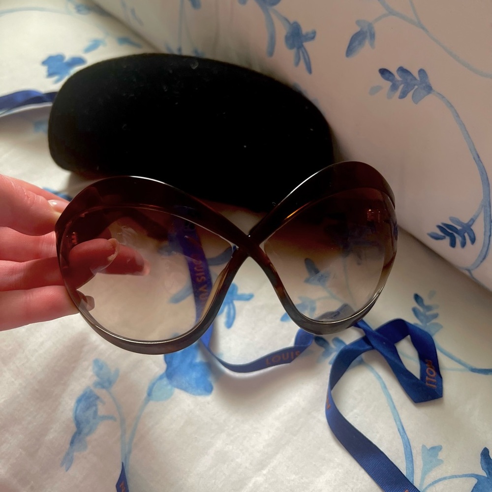 Tom Ford Carine Sunglasses in Tortoise Shell